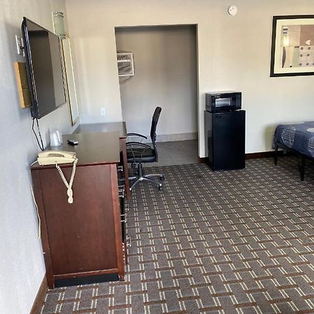 New Budget Inn Eaton Екстер'єр фото