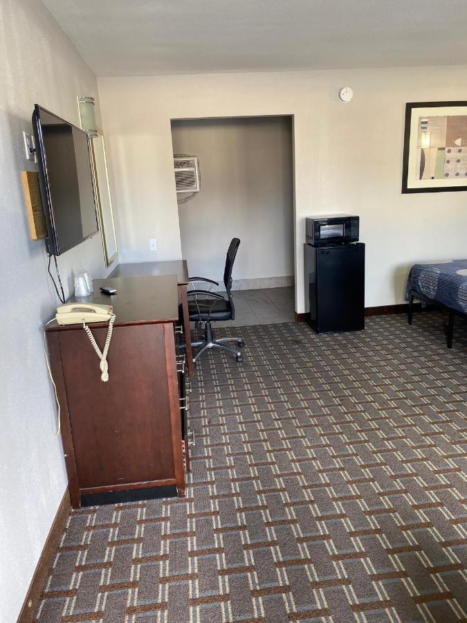New Budget Inn Eaton Екстер'єр фото