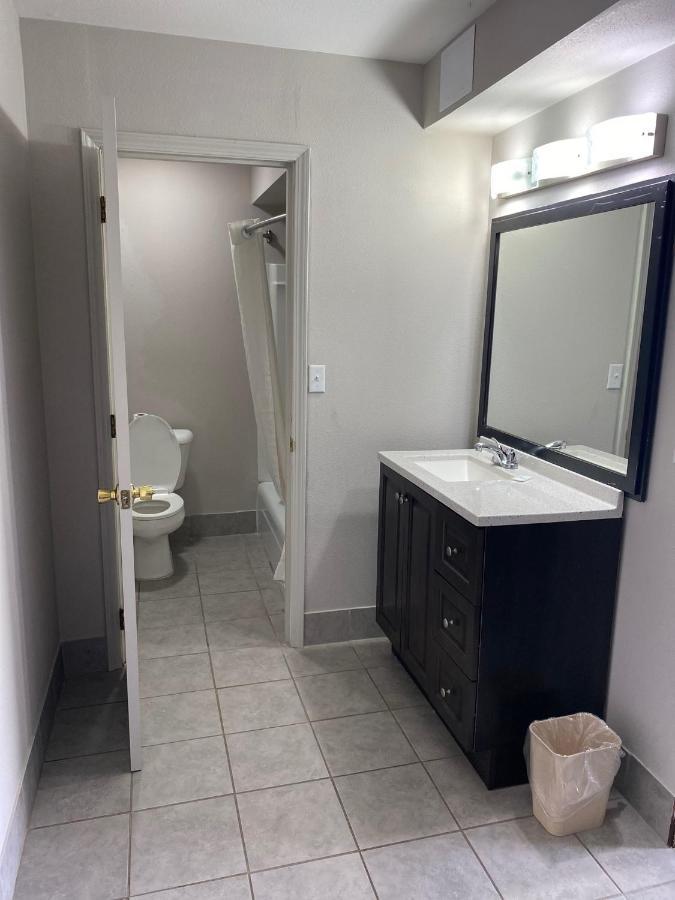 New Budget Inn Eaton Екстер'єр фото