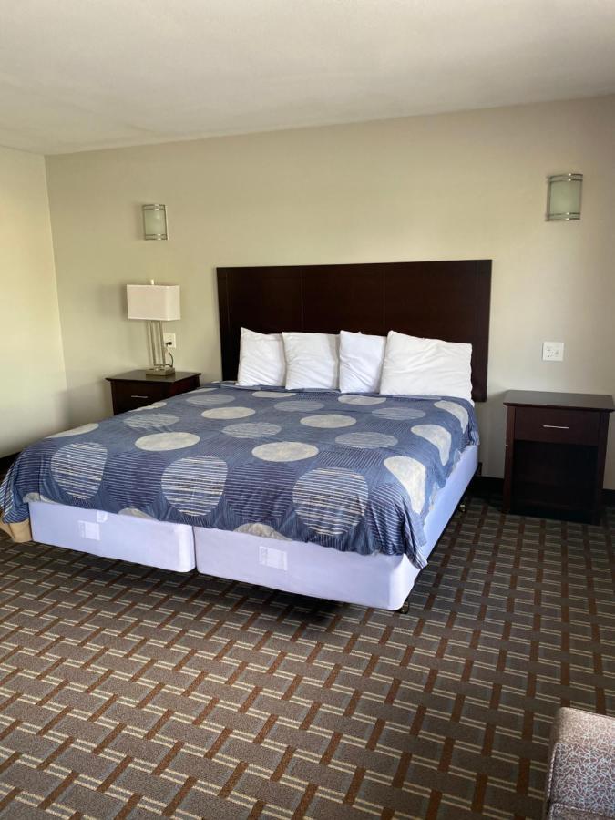 New Budget Inn Eaton Екстер'єр фото